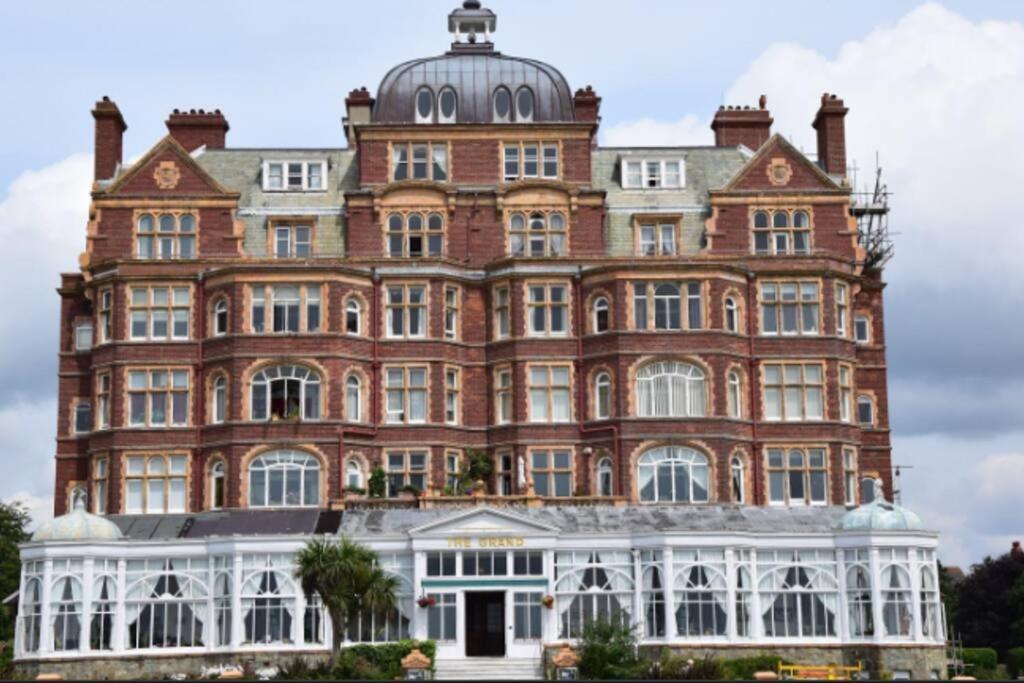 Beautifully Appointed, Period Seaside Apartment Folkestone Extérieur photo