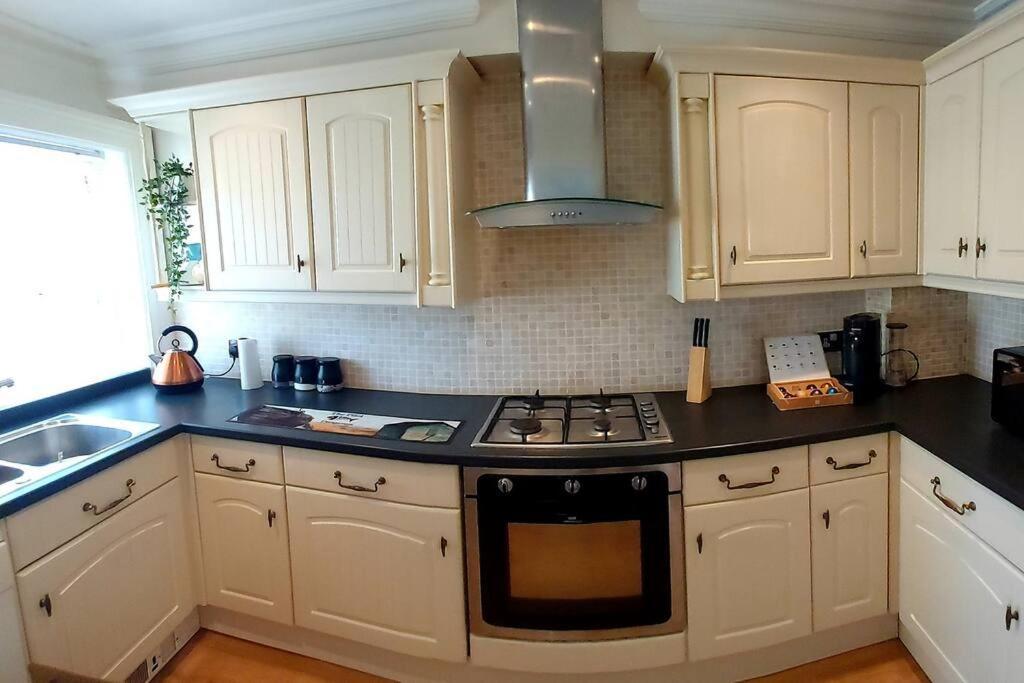 Beautifully Appointed, Period Seaside Apartment Folkestone Extérieur photo