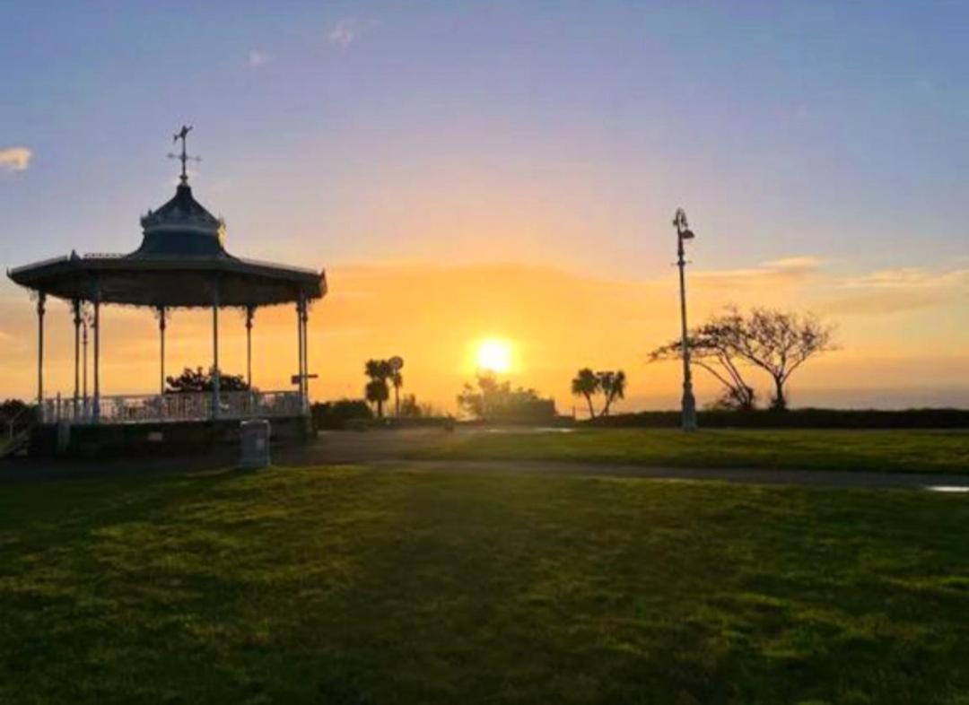 Beautifully Appointed, Period Seaside Apartment Folkestone Extérieur photo